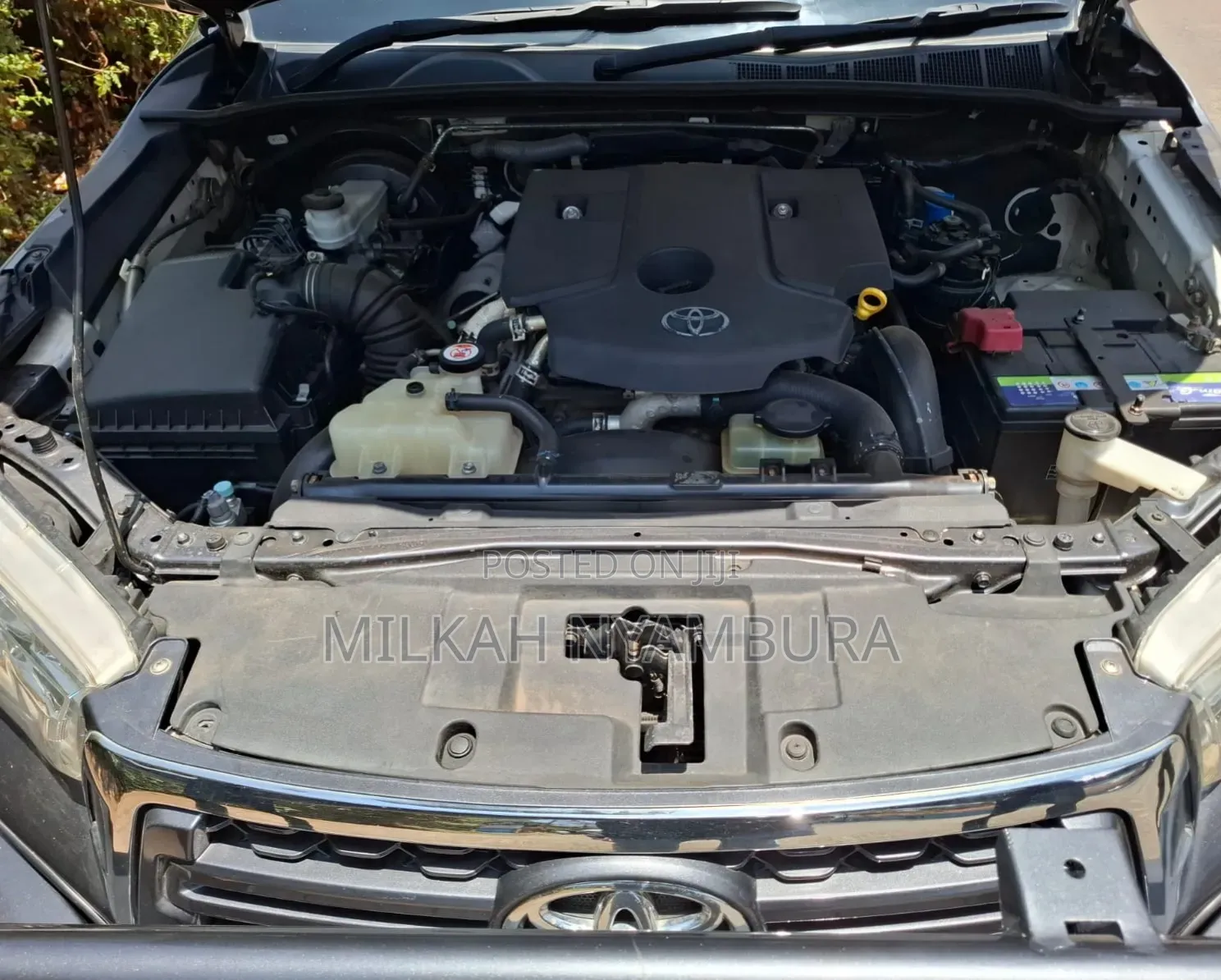Toyota Hilux 2017 Gray