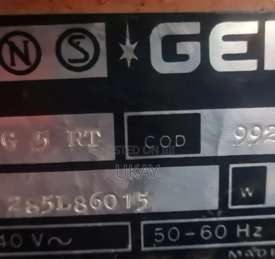 GEM Electronic Organ.