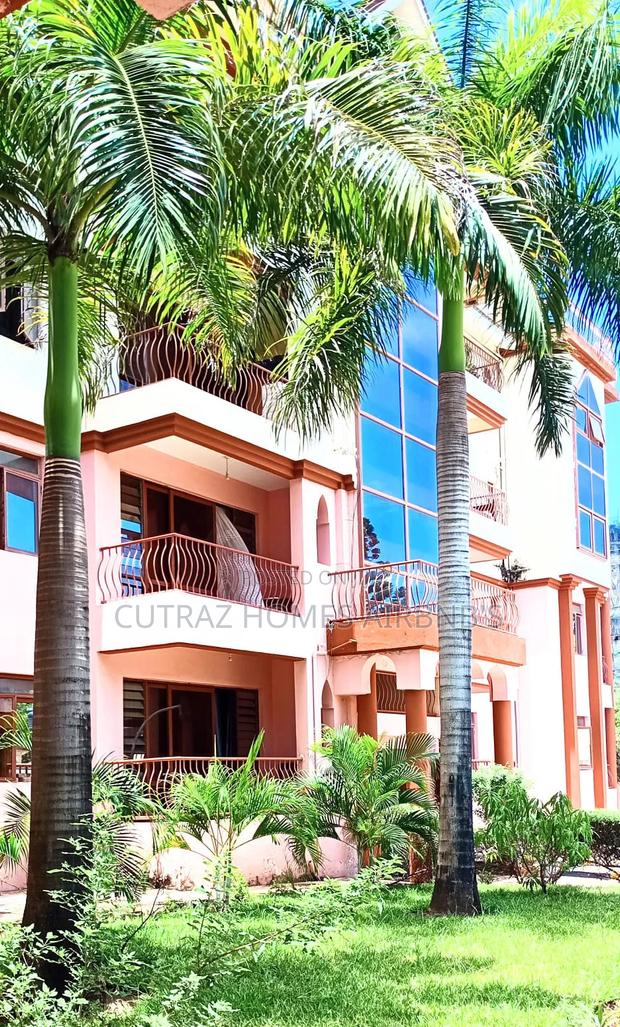 Cutraz Homes One Bedroom Beach View