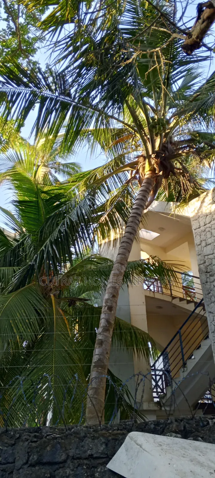 Cutraz Homes One Bedroom Beach View