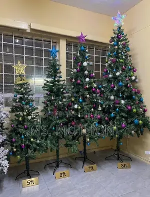 Lush , Full Thick Branches Artificial Christmas Trees