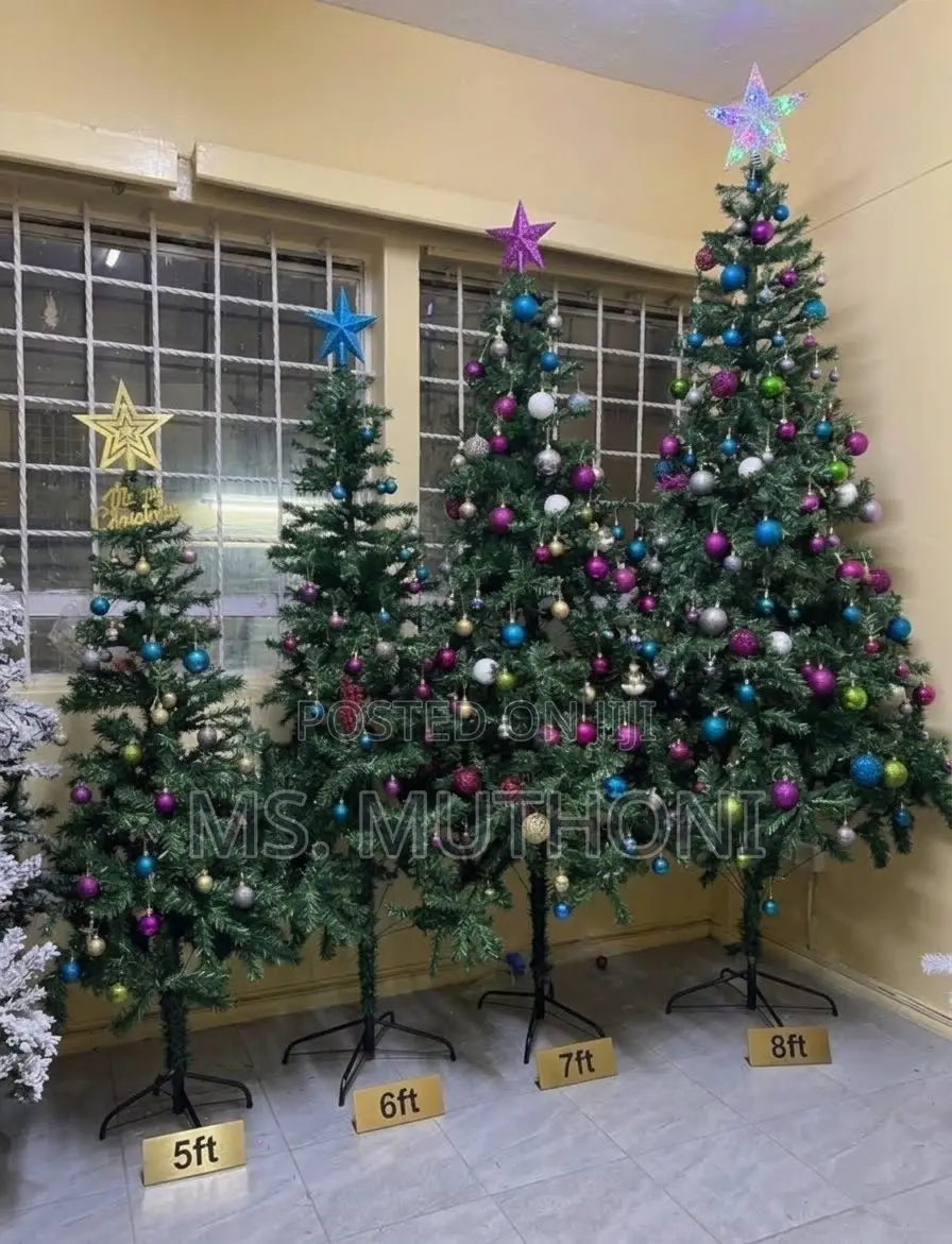Lush , Full Thick Branches Artificial Christmas Trees