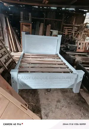 5x6 White Panelled Bed