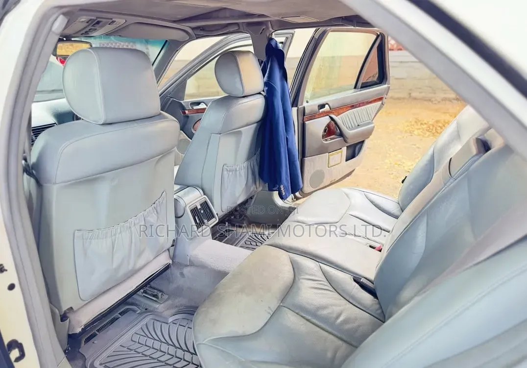 Toyota Vitz 2017 Brown