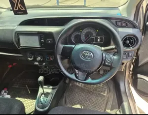 Toyota Vitz 2017 Brown
