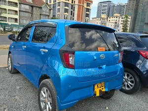 Toyota Sienta 2017 Blue