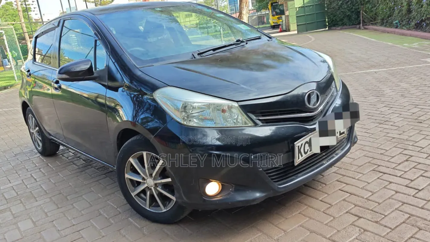 Toyota Vitz 2012 Blue