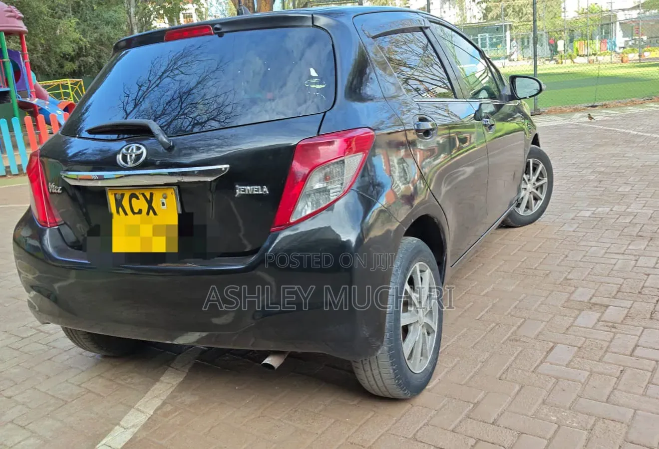 Toyota Vitz 2012 Blue