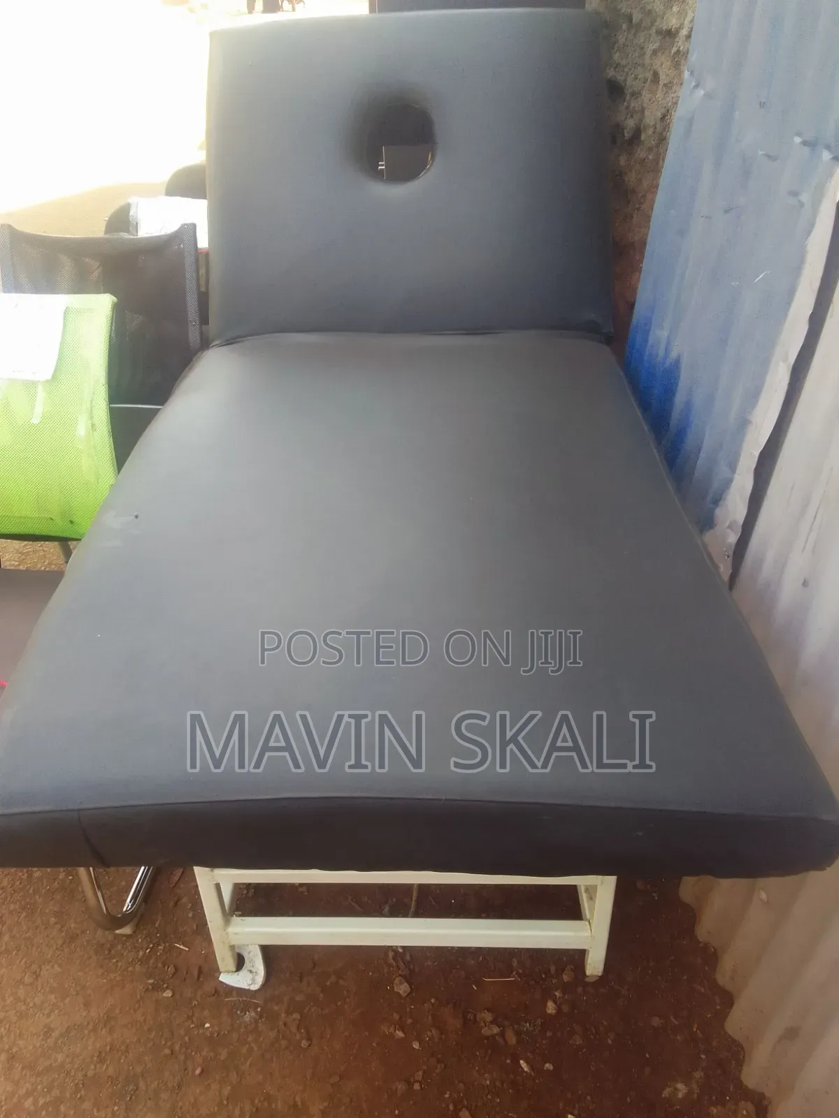 Massage Bed by Mavine