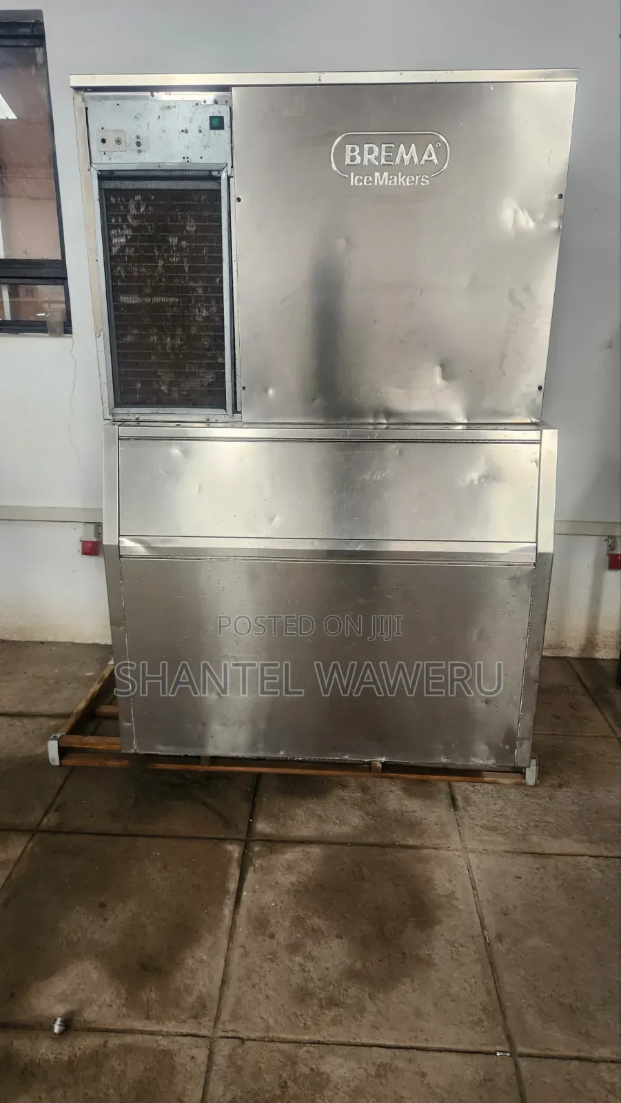 Commercial Ice Cube Machine
