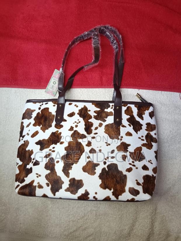 Unique Spacious Tote Bag