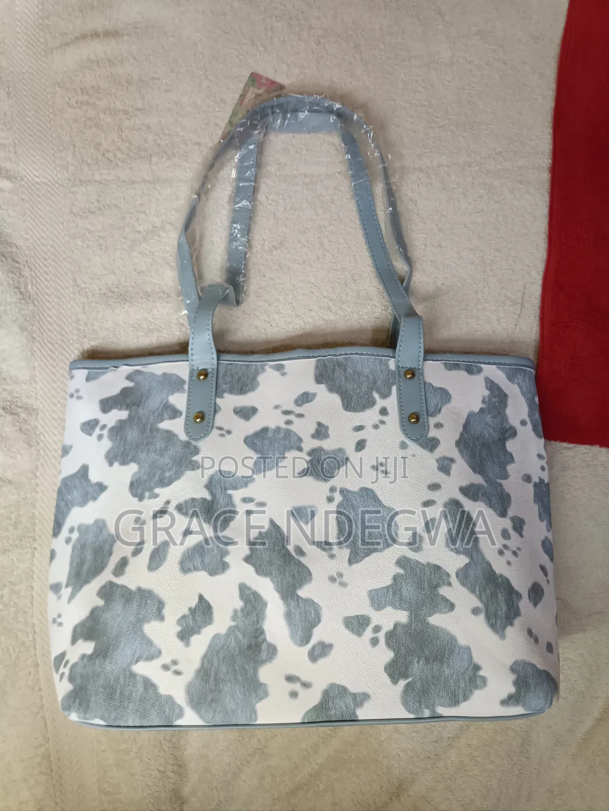 Unique Spacious Tote Bag