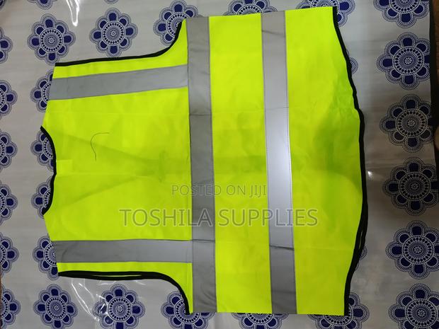 Executive Green Reflector Vests - thumbnail 2