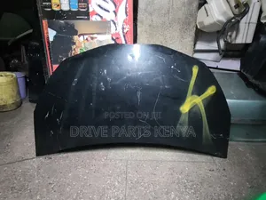 Vitz Juwella 2018 Bonnet