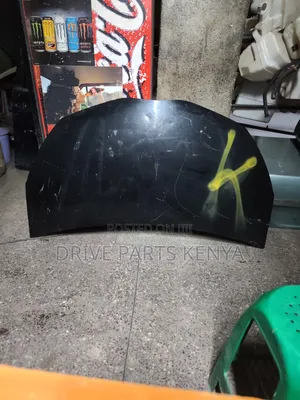 Vitz Juwella 2018 Bonnet