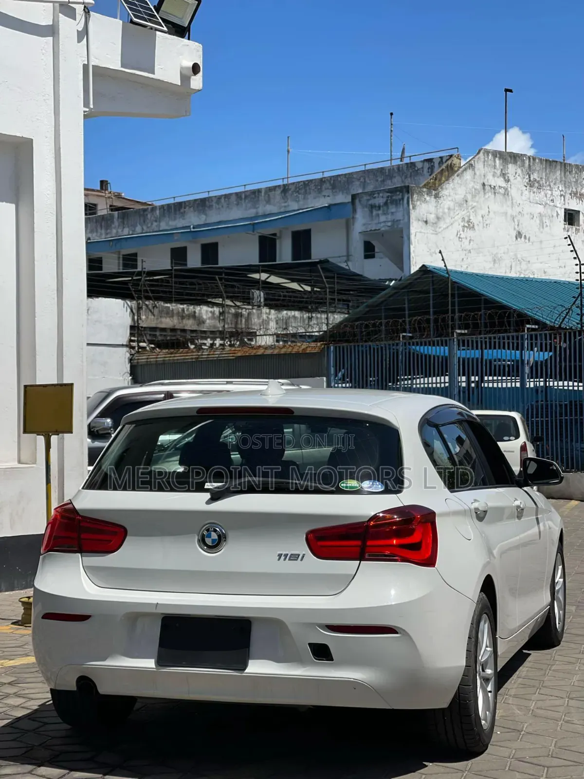 BMW 118i 2019 Off white