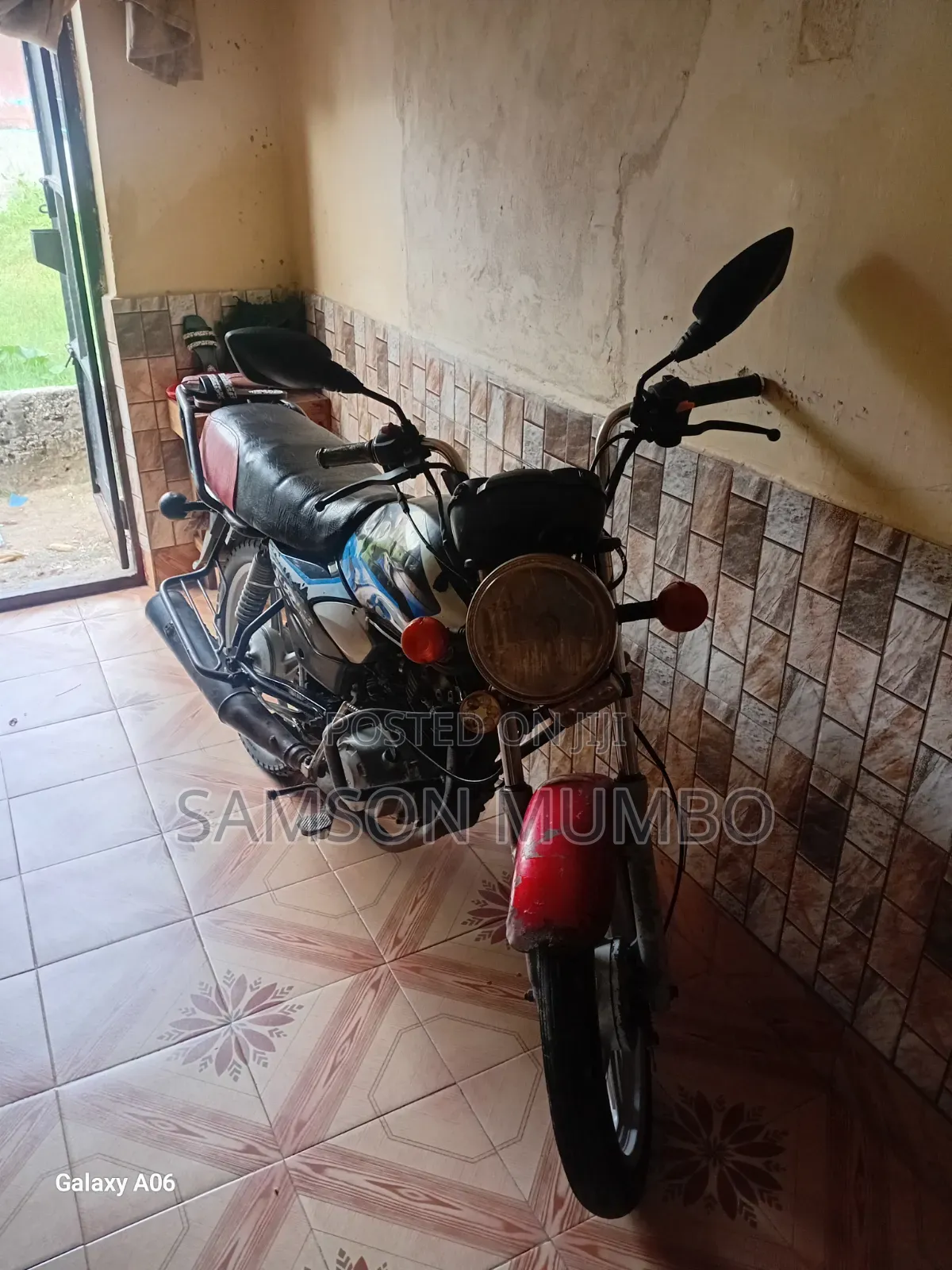 TVS HLX 125 2019 Black