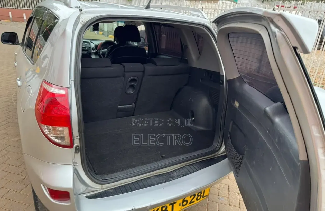 Toyota RAV4 2.0 4x4 2007 Silver