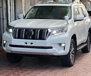 Toyota Land Cruiser Prado 2.8 2019 White