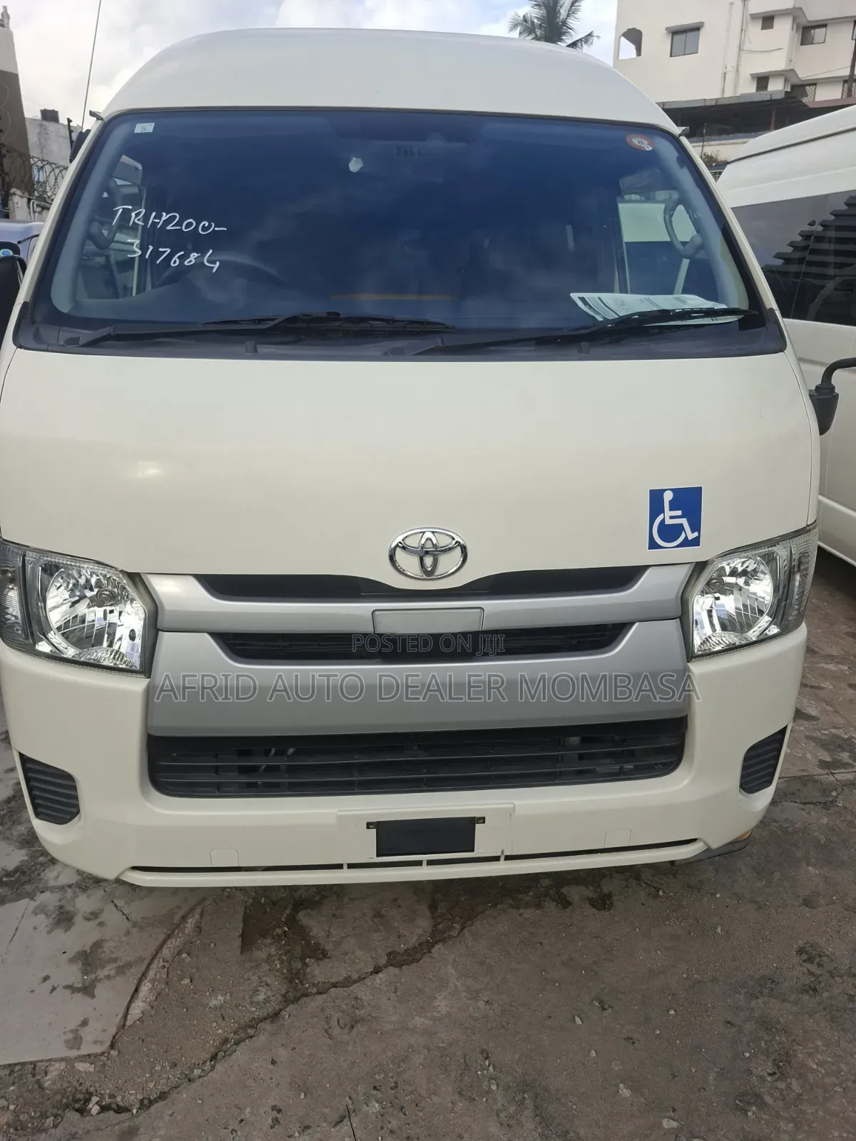 Toyota HiAce 2019 White