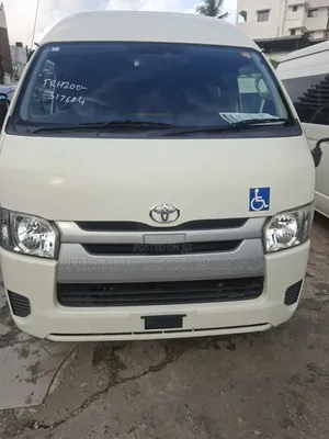 Toyota HiAce 2019 White