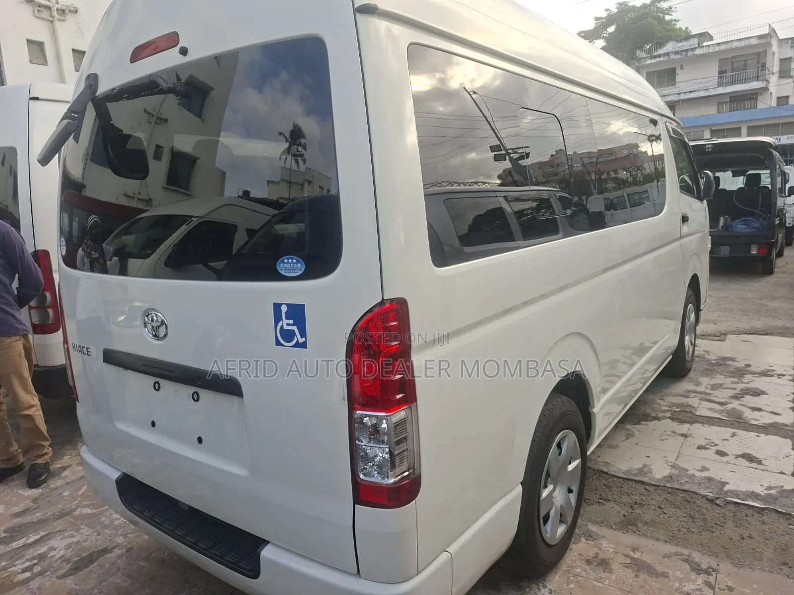 Toyota HiAce 2019 White