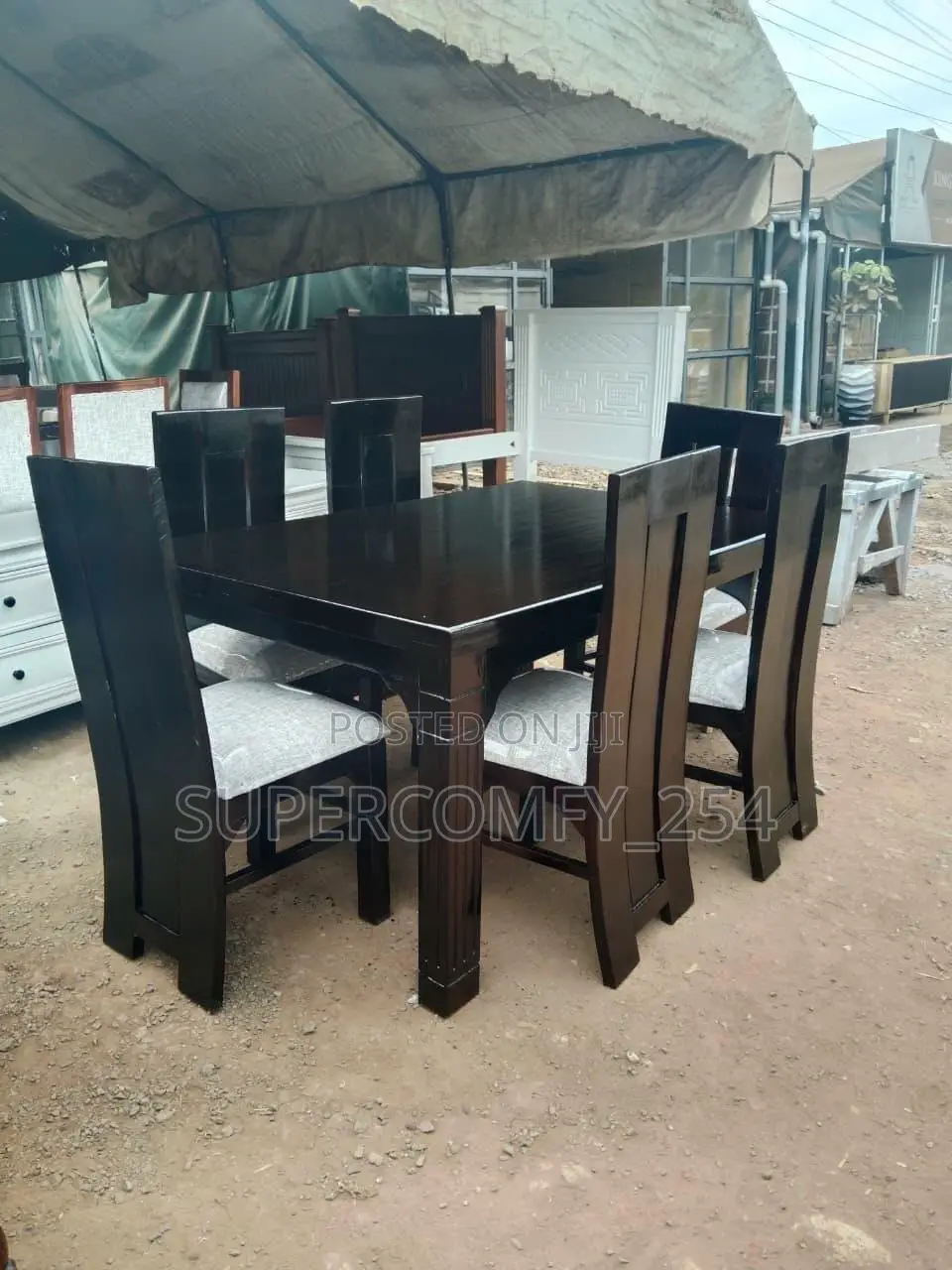A Viola Modern Detailed Dining Set
