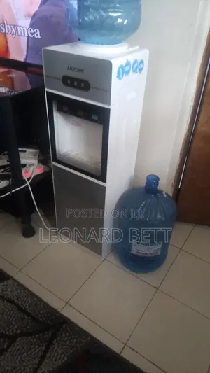 Water Dispenser Hot & Normal, Excellent Condition