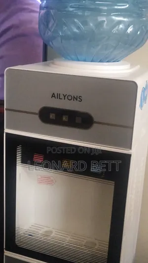 Water Dispenser Hot & Normal, Excellent Condition