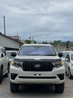 Toyota Land Cruiser Prado 2021 Off white