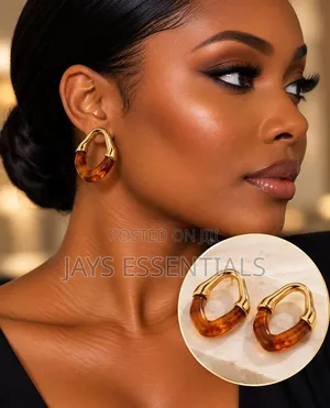 Chic, Gold Earrings
