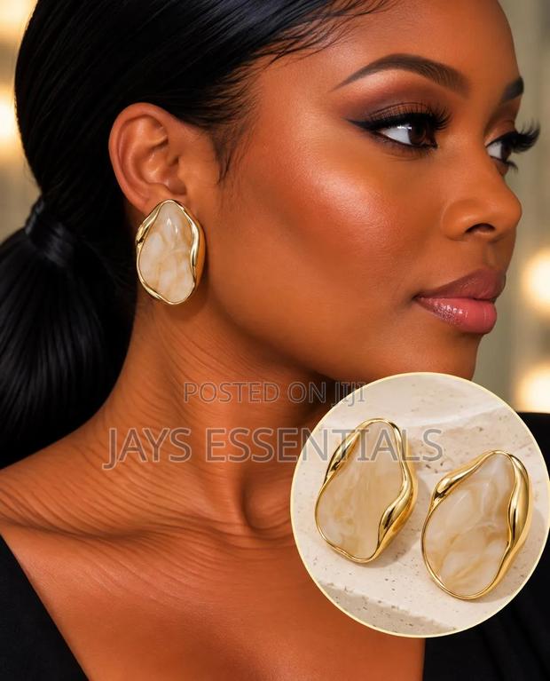 Chic, Gold Earrings - thumbnail 2