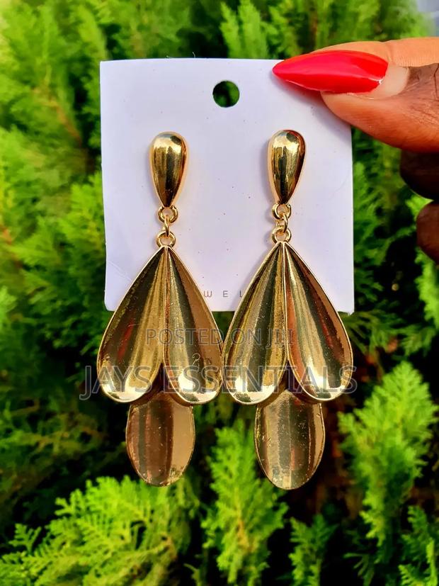 Chic, Gold Earrings - thumbnail 12