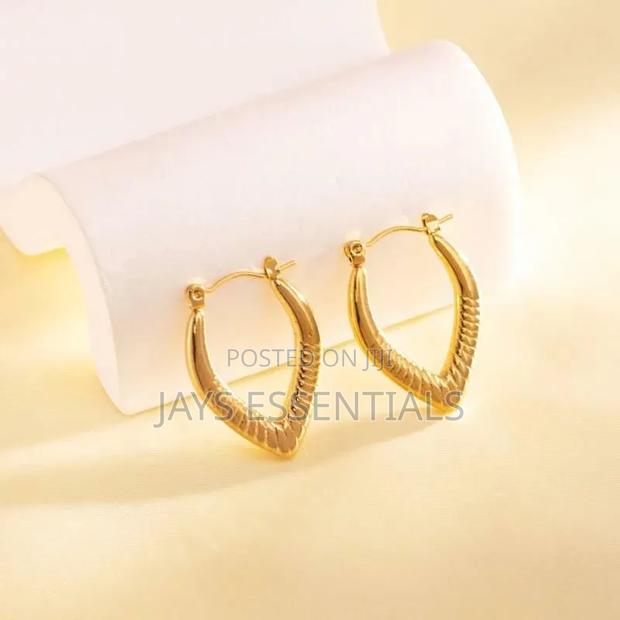 Chic, Gold Earrings - thumbnail 20