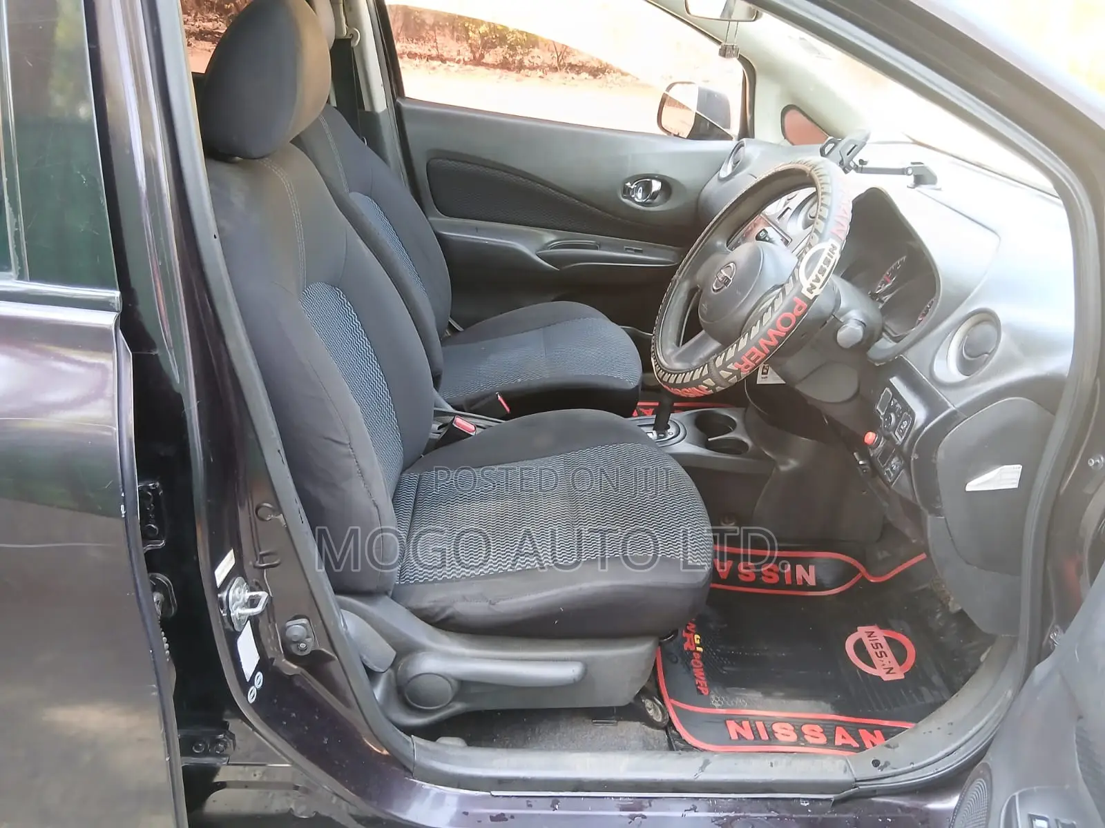 Nissan Note 2012 Red