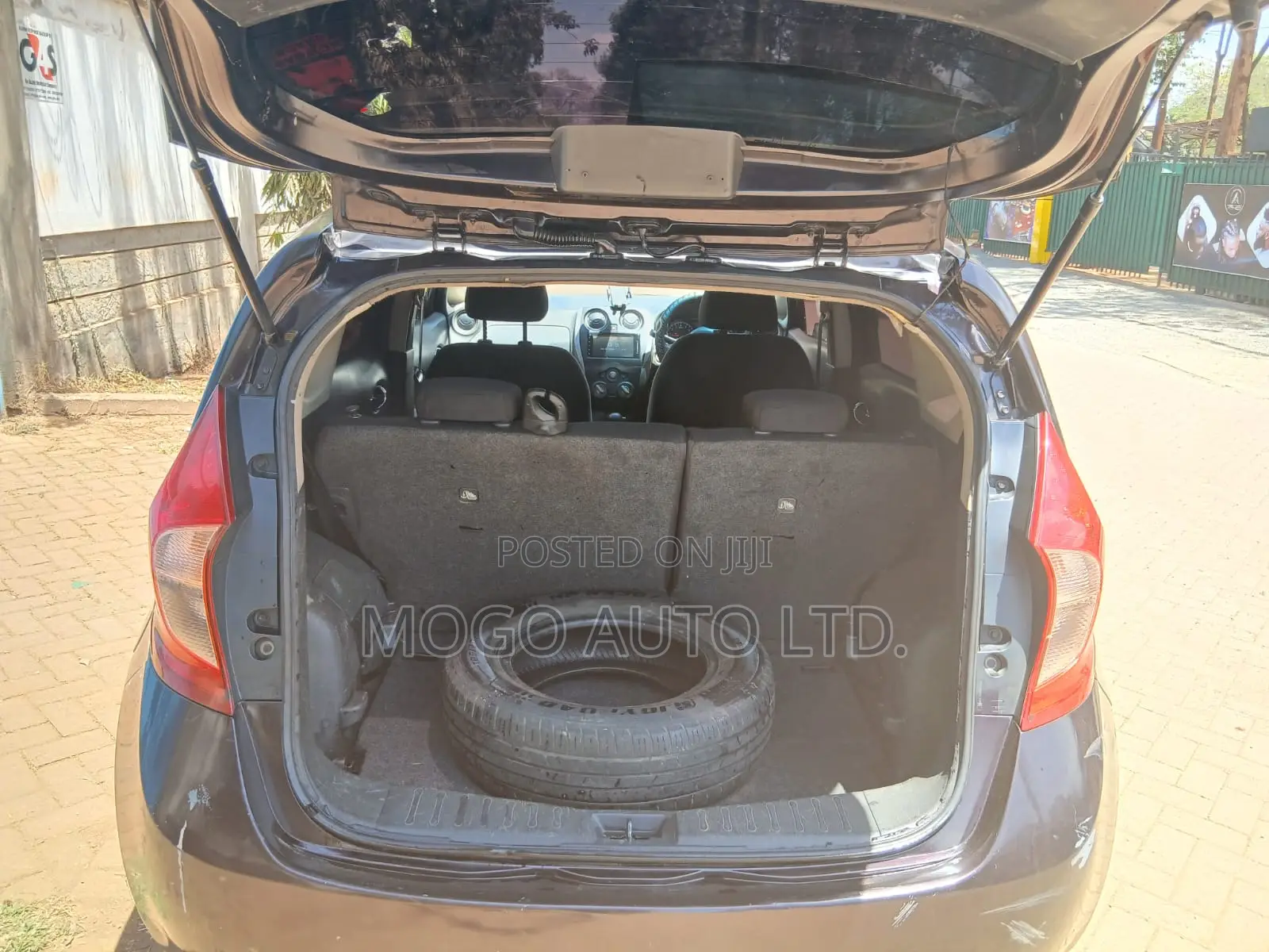 Nissan Note 2012 Red