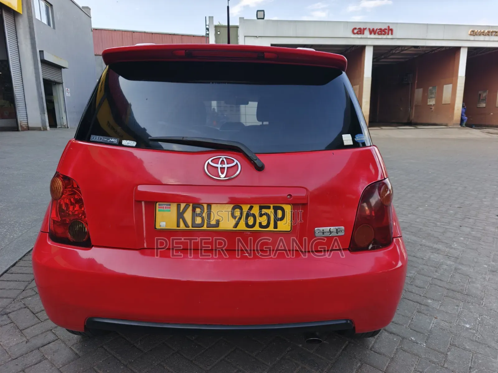 Toyota IST 2004 Red