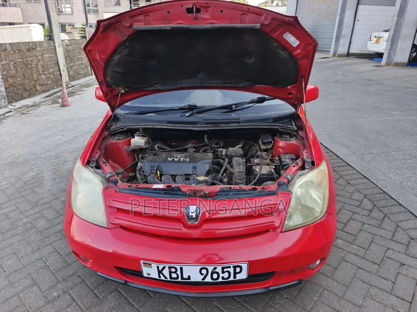 Toyota IST 2004 Red