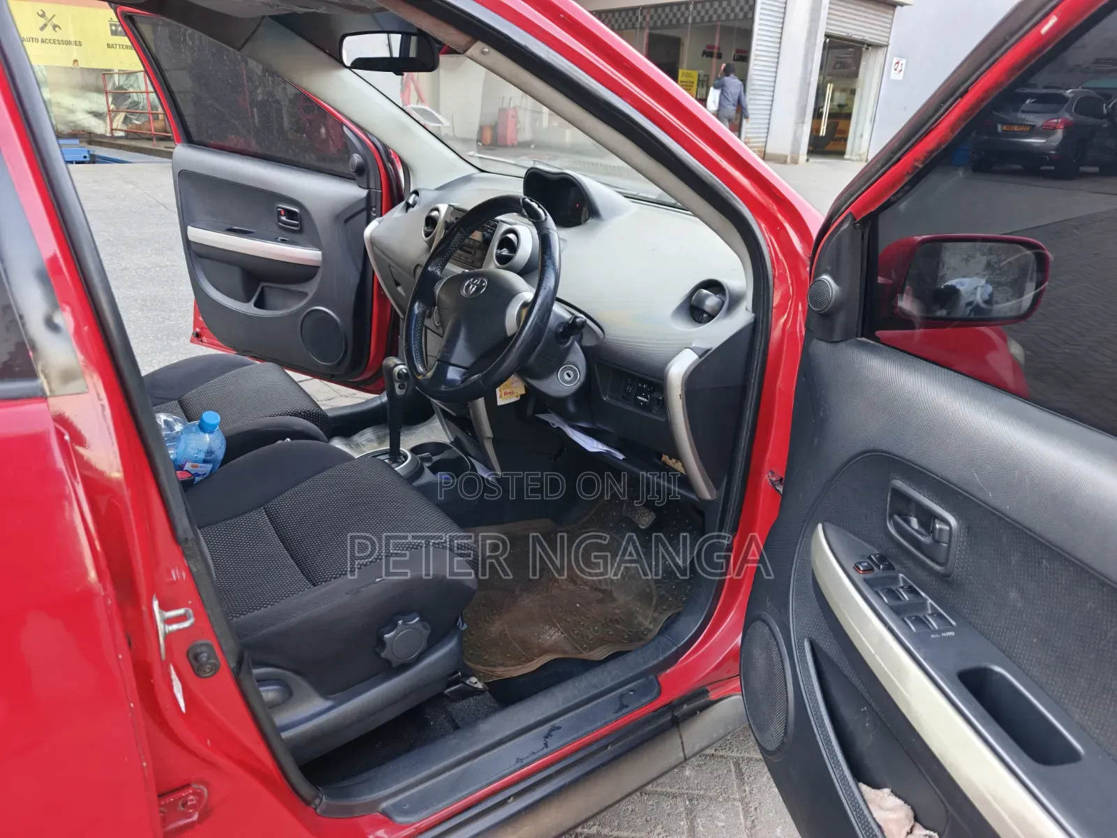 Toyota IST 2004 Red