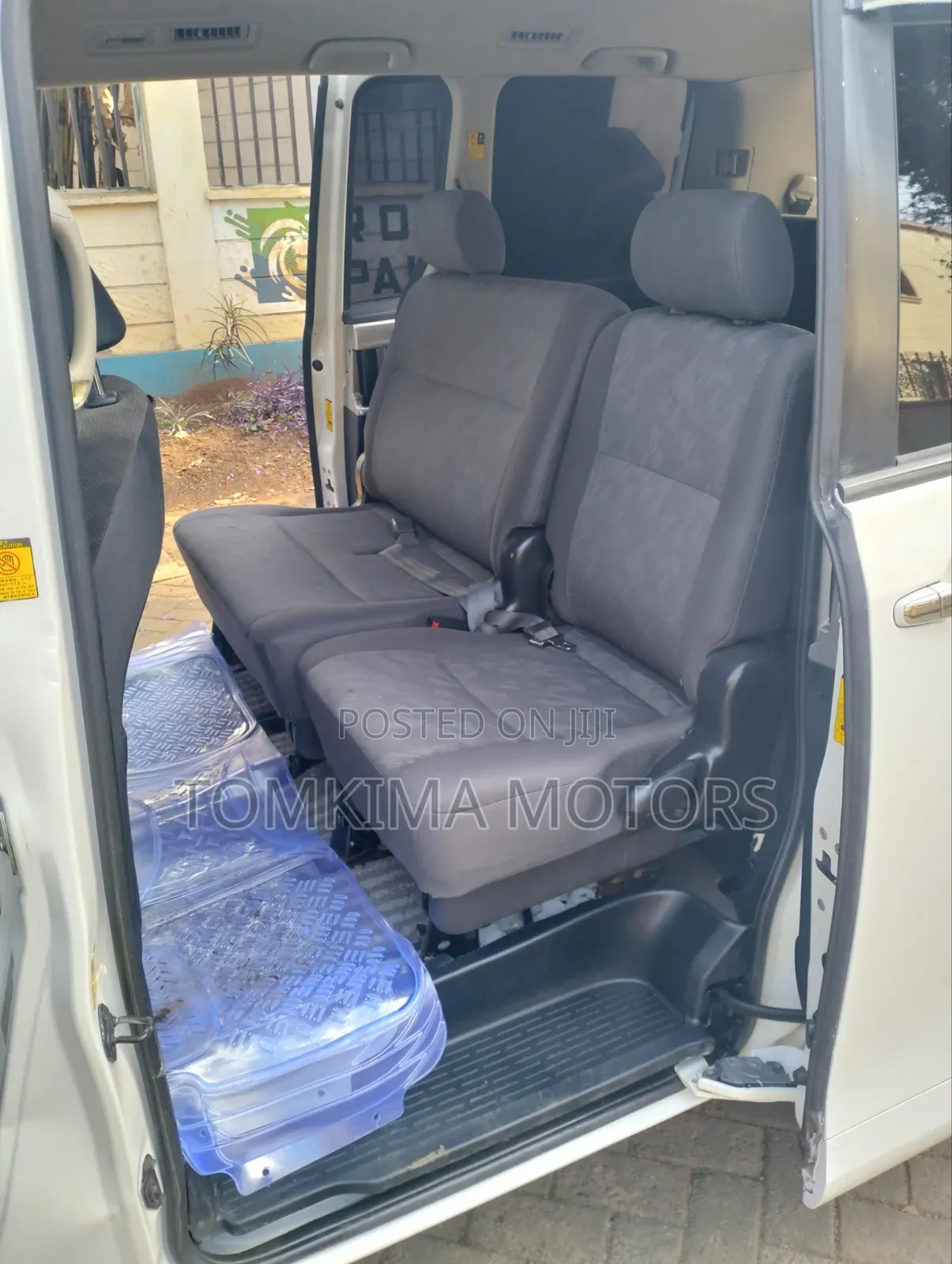 Toyota Noah 2011 White