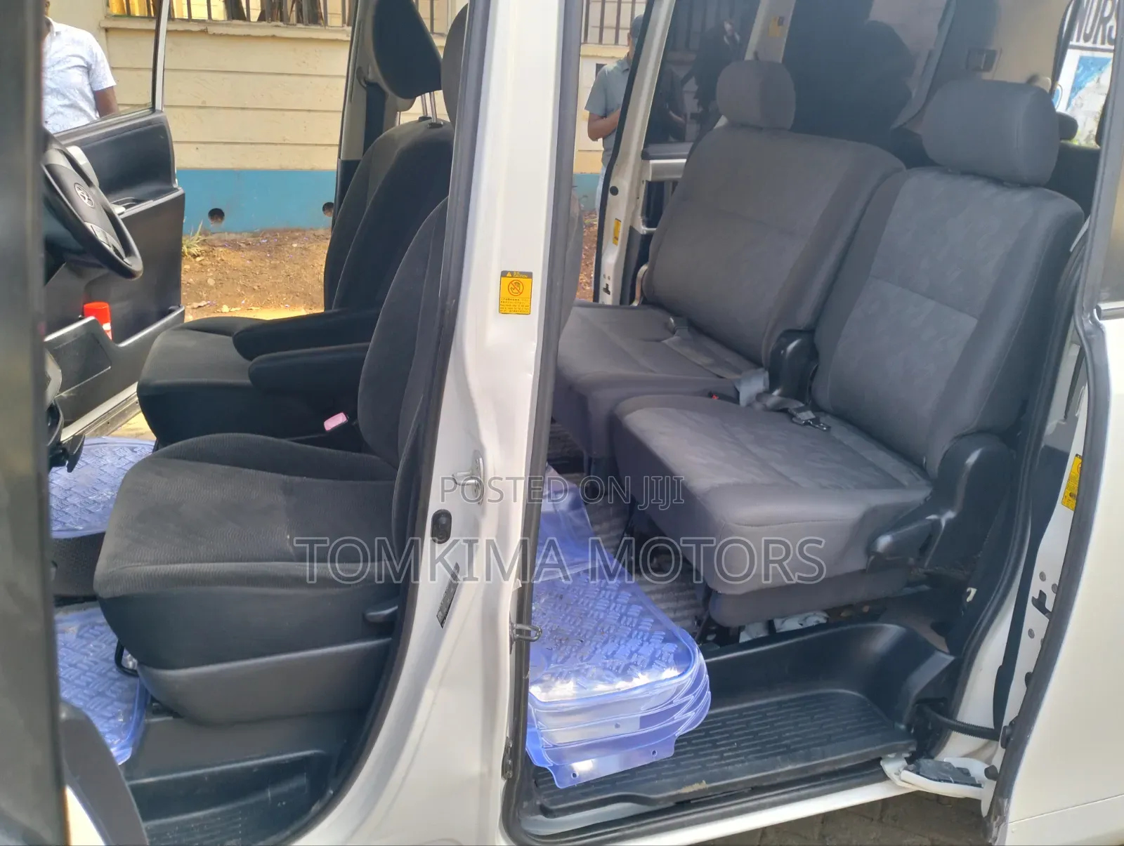 Toyota Noah 2011 White