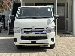 Toyota HiAce 2019 White