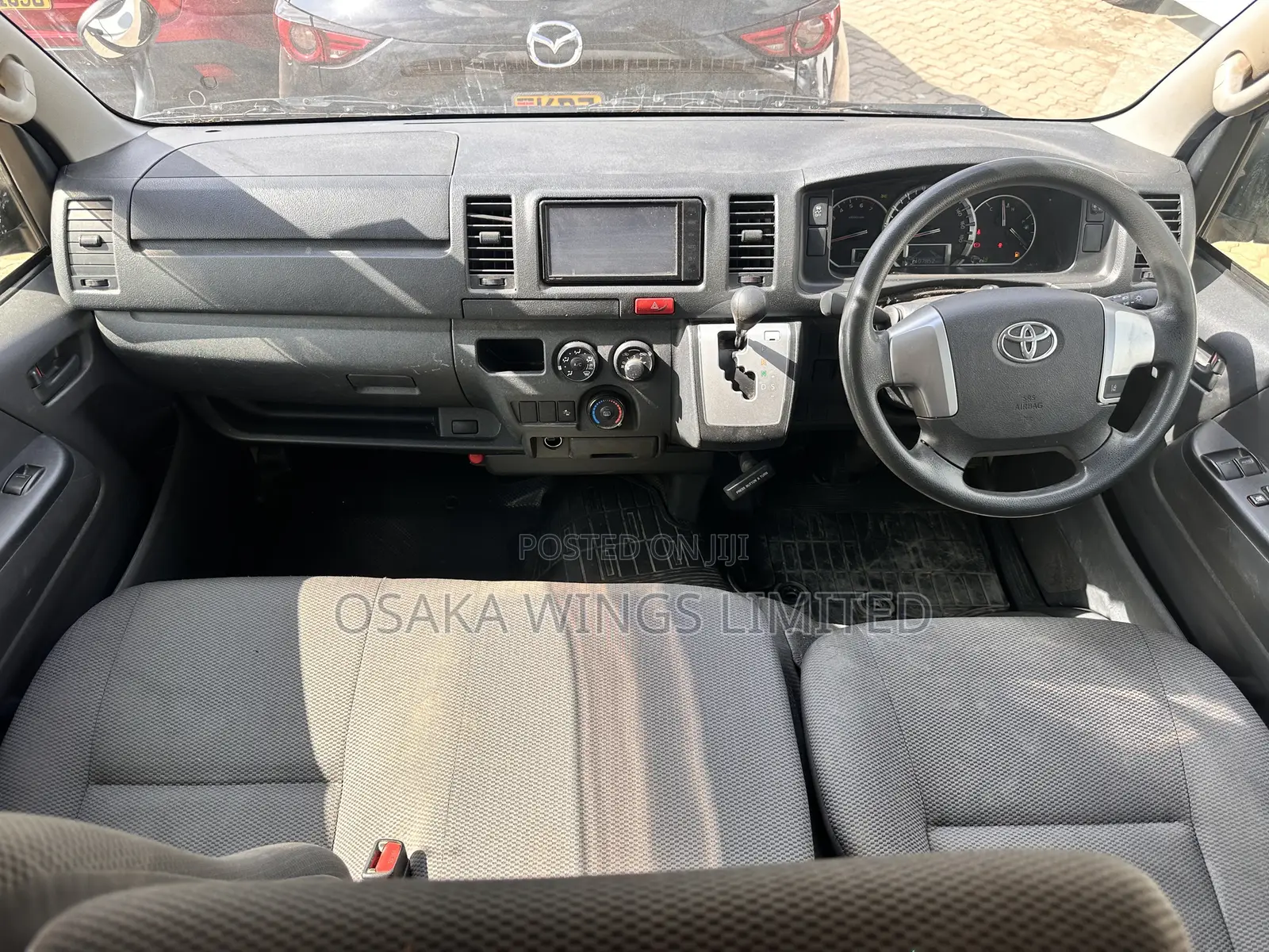 Toyota HiAce 2019 White