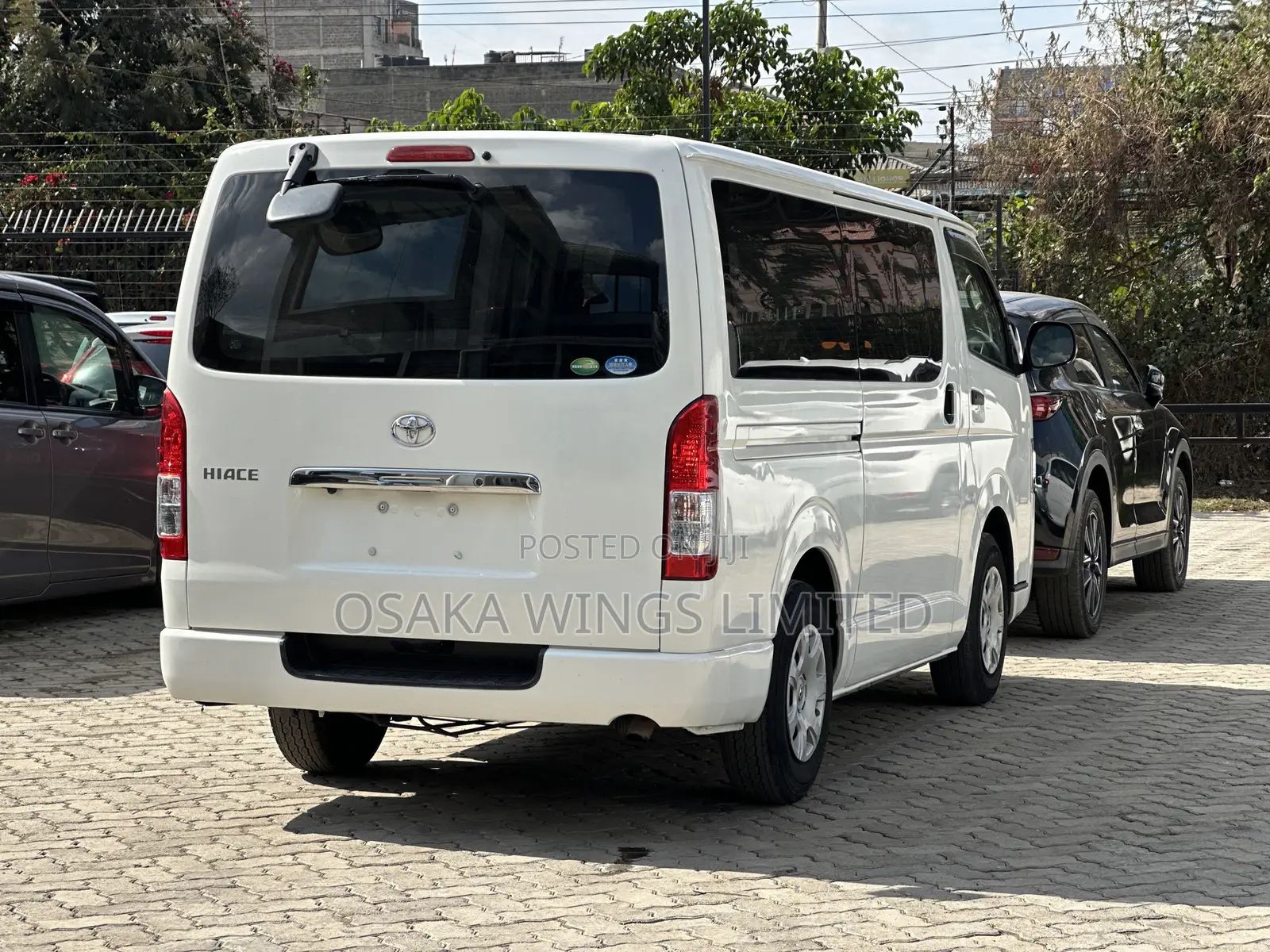 Toyota HiAce 2019 White