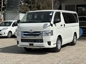 Toyota HiAce 2019 White