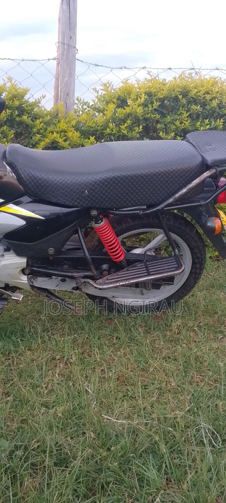 TVS HLX Plus ES 2021 Black
