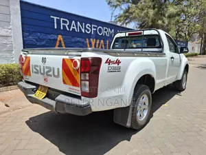 Isuzu D-MAX 2024 White