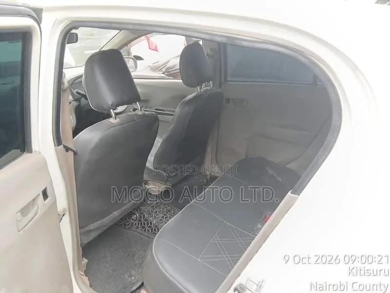Daihatsu Mira 2012 White