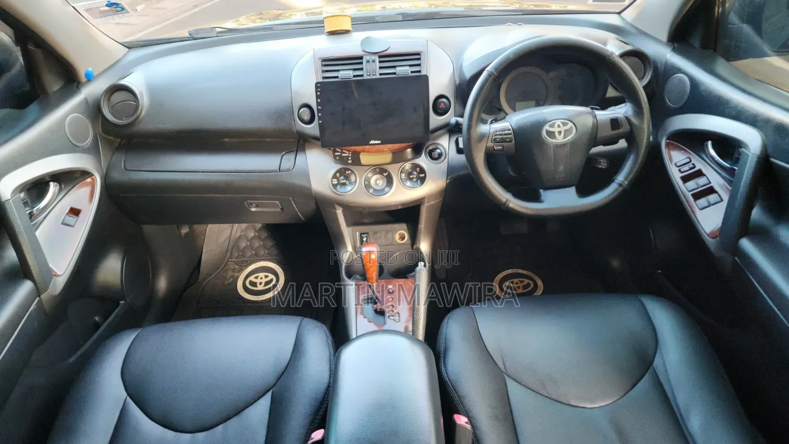 Toyota Vanguard 2012