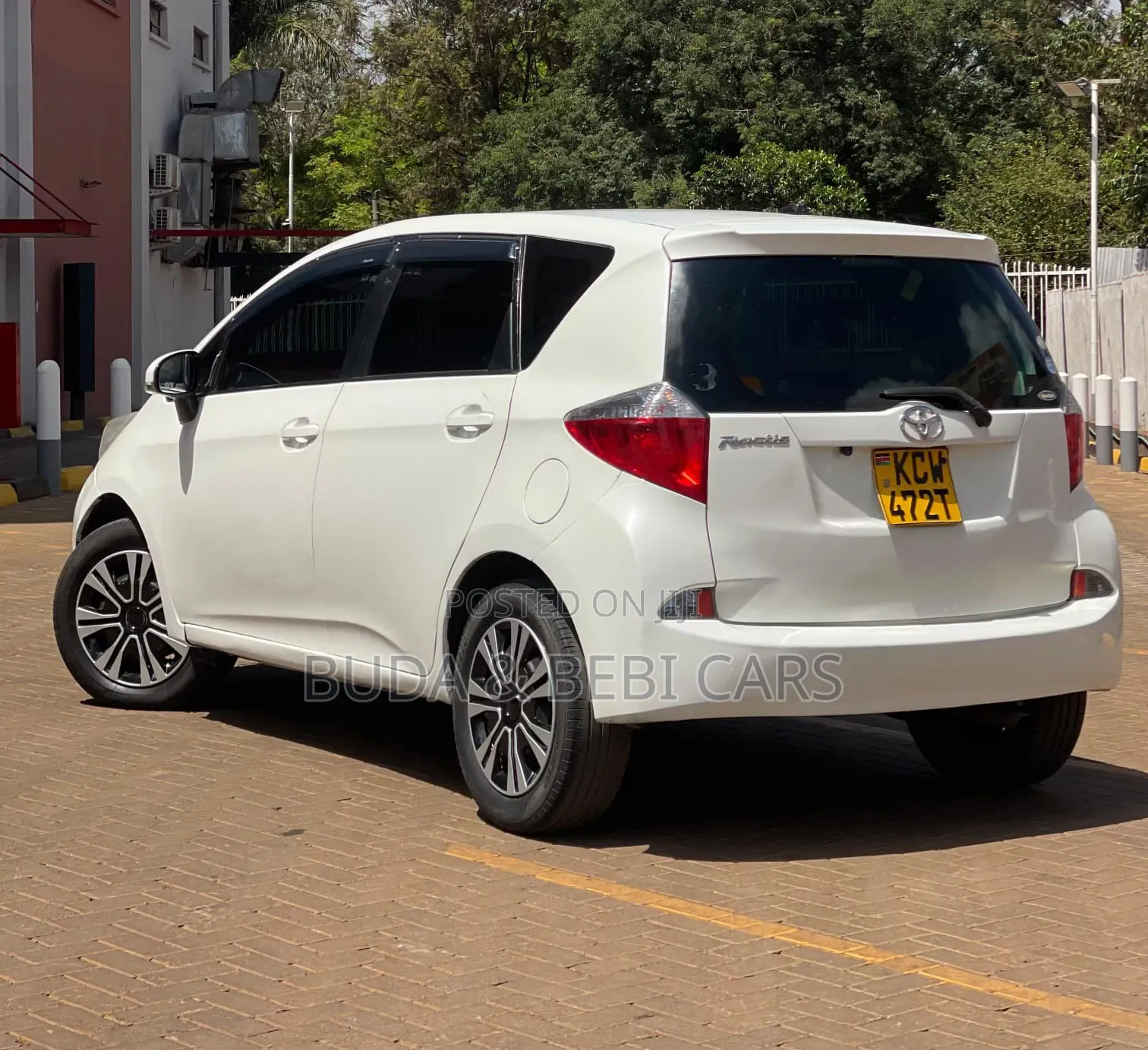 Toyota Ractis 2012 White